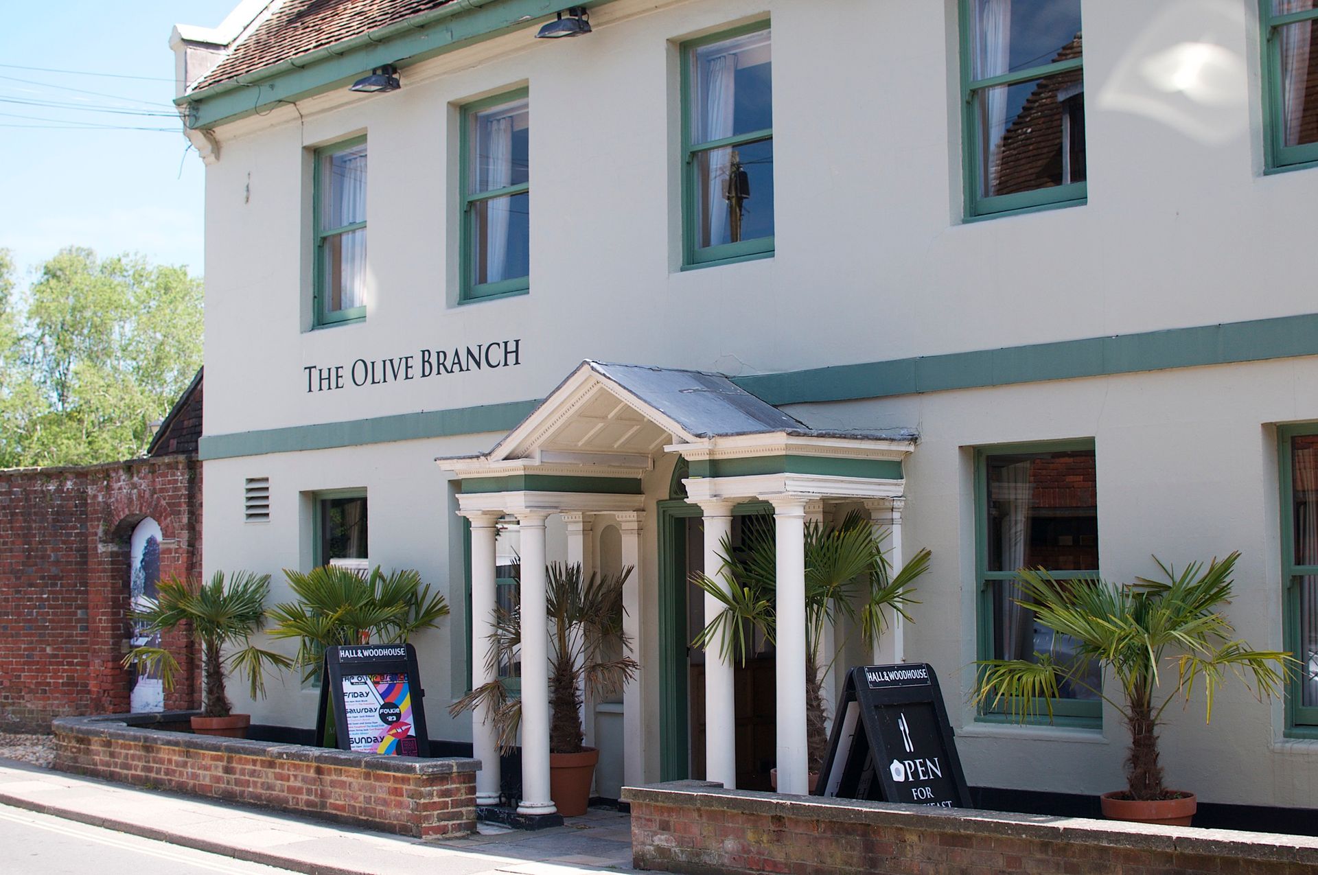 The Olive Branch Pub Restaurant & Hotel in Wimborne, Dorset
