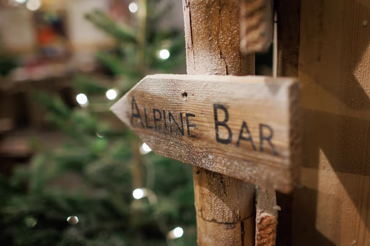 251121-HW-Alpine-Bar-WEB-TI_27955.avif